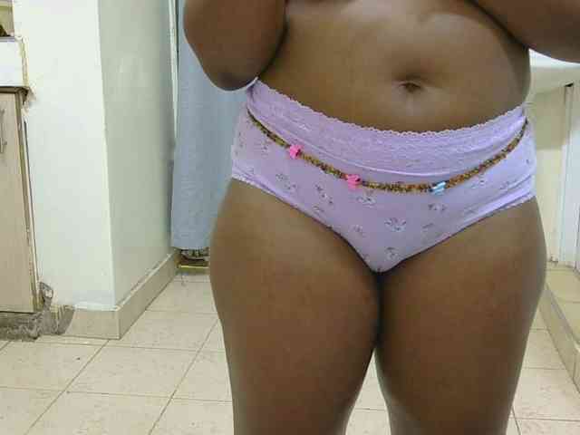 SweetLahika webcam