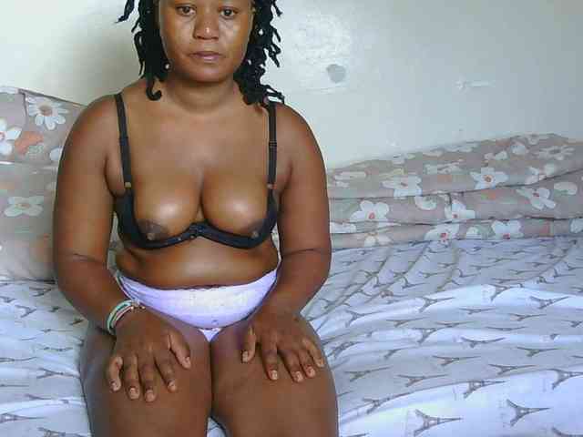 SweetLahika webcam