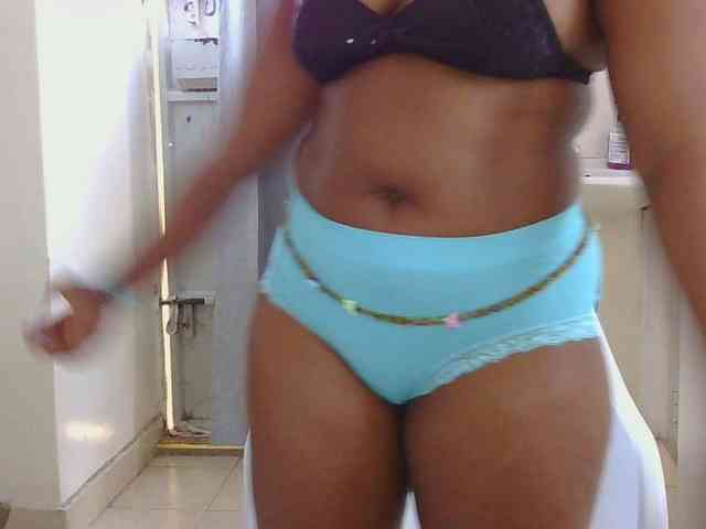 SweetLahika webcam