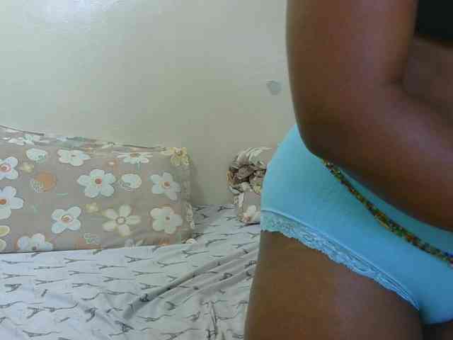 SweetLahika webcam
