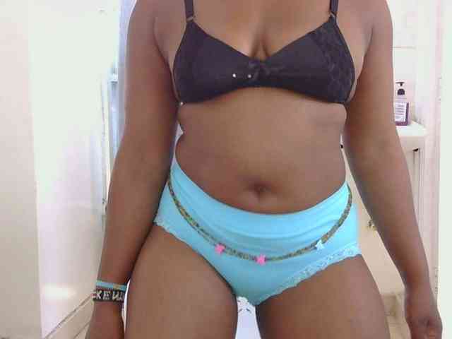 SweetLahika webcam