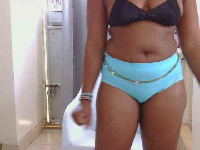 SweetLahika webcam