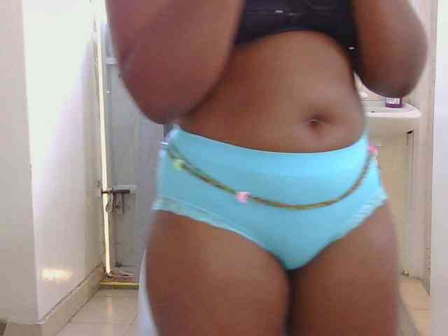 SweetLahika webcam