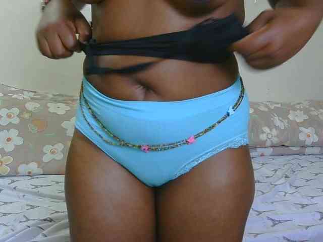 SweetLahika webcam