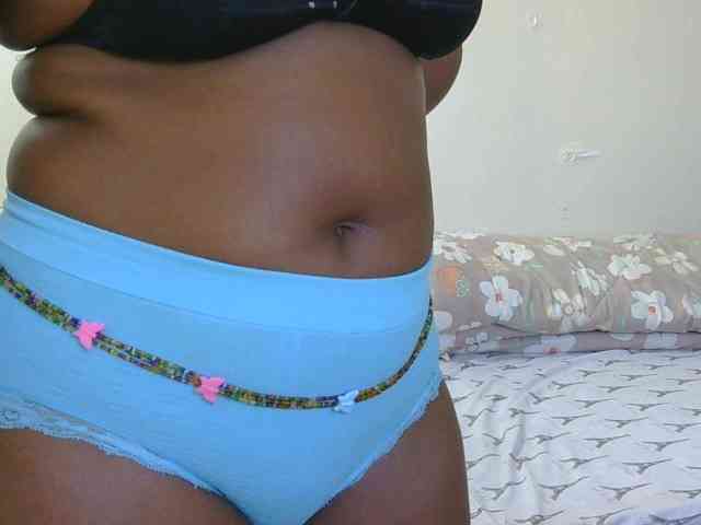 SweetLahika webcam