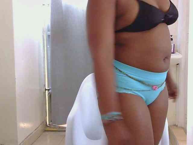 SweetLahika webcam