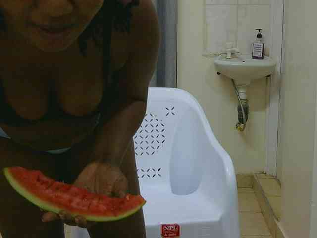SweetLahika webcam