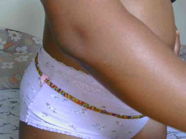 SweetLahika webcam