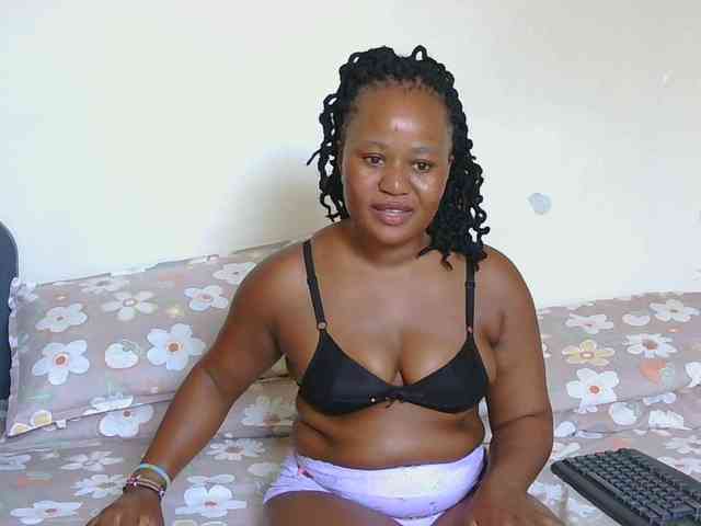 SweetLahika webcam