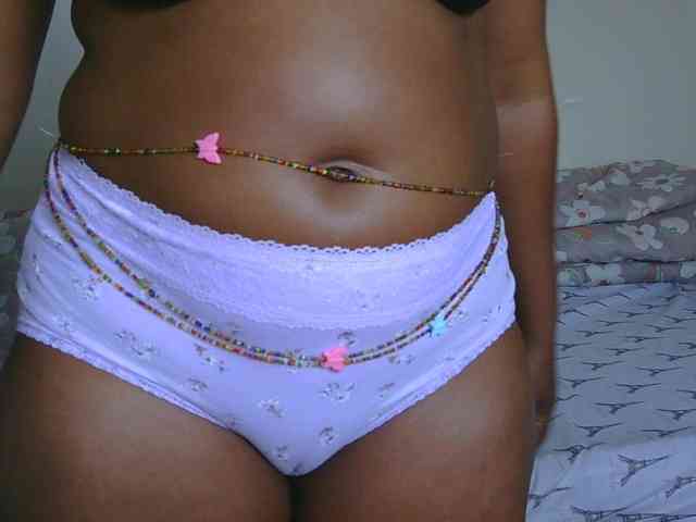 SweetLahika webcam