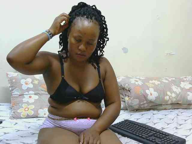 SweetLahika webcam