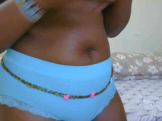 SweetLahika webcam