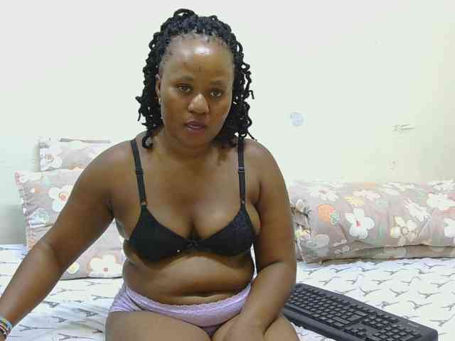 SweetLahika webcam