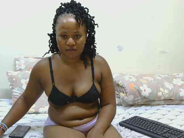 SweetLahika webcam