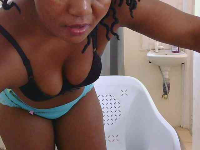 SweetLahika webcam