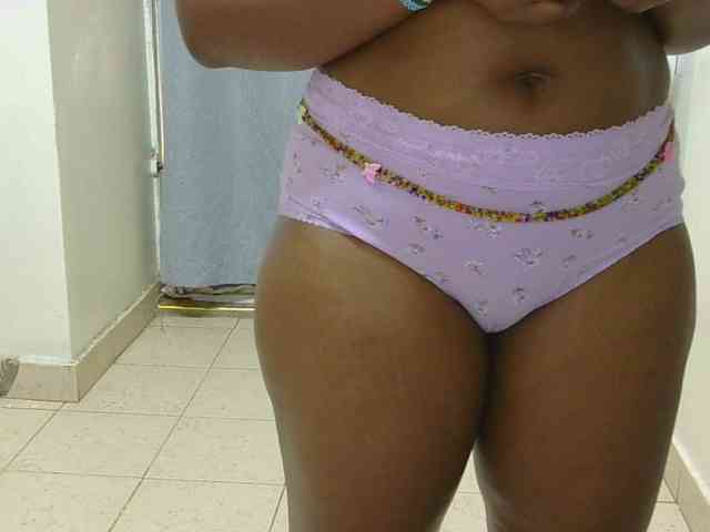 SweetLahika webcam