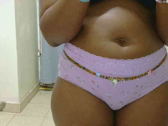 SweetLahika webcam