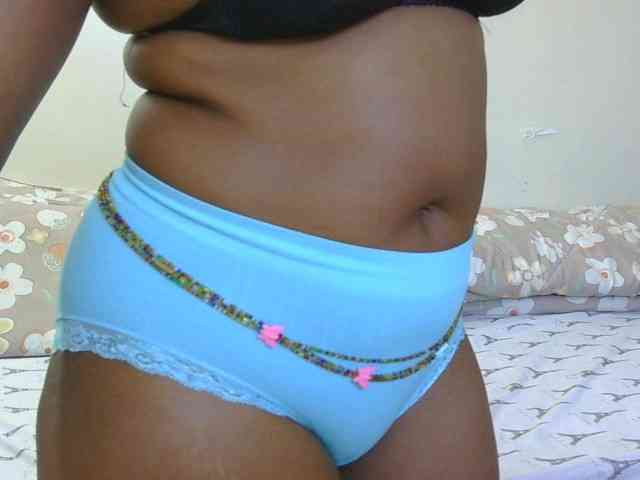 SweetLahika webcam