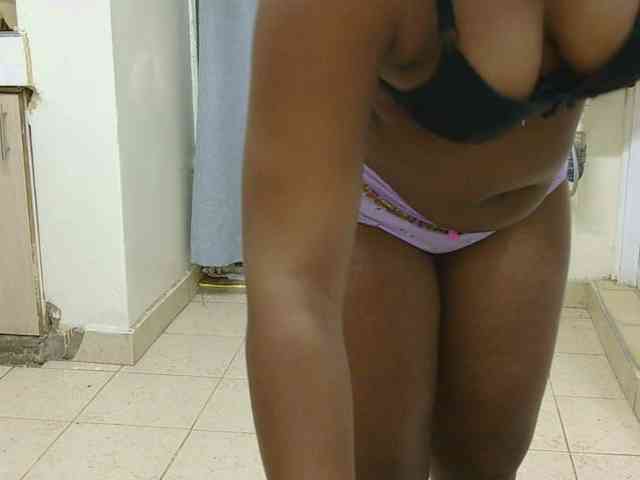 SweetLahika webcam