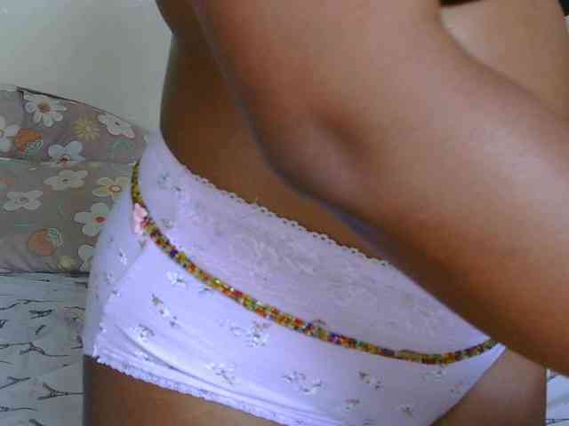 SweetLahika webcam