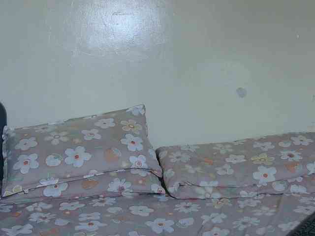 SweetLahika webcam