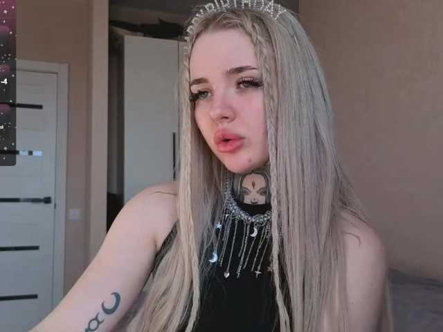 bklfeya's BongaCams show and profile