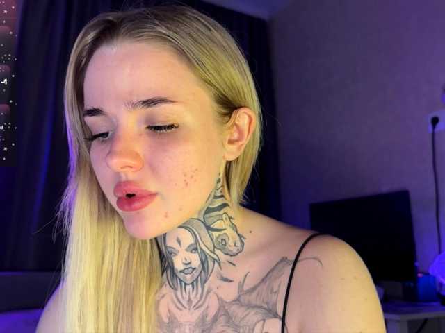 bklfeya's BongaCams show and profile