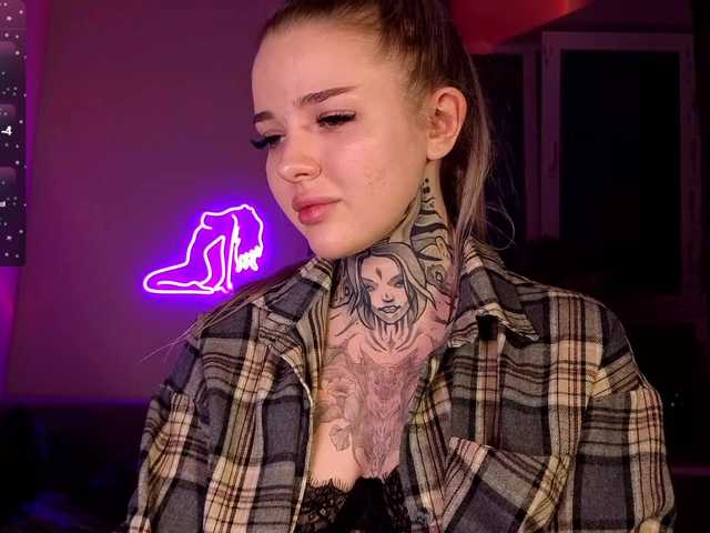 bklfeya's BongaCams show and profile