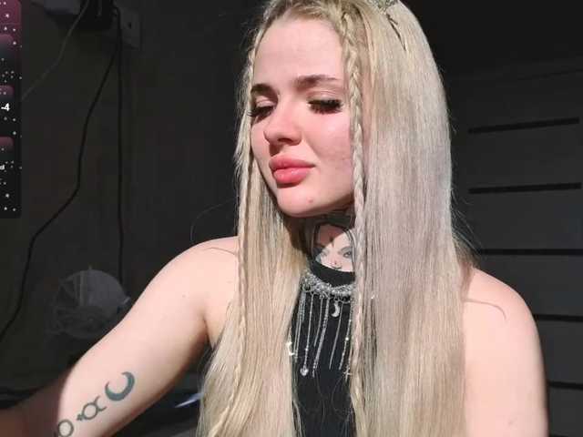 bklfeya's BongaCams show and profile