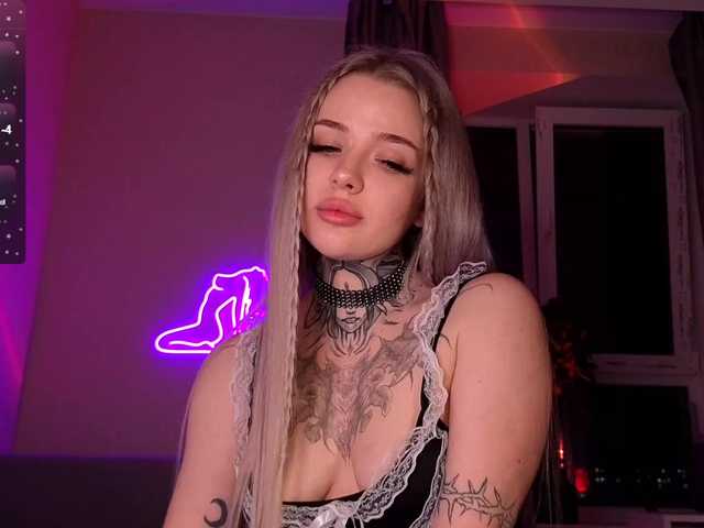 le modèle bklfeya est en webcam porno dans un show sur le site bongacams, il possède les tags suivants: White/Caucasian,Blonde,Shaved