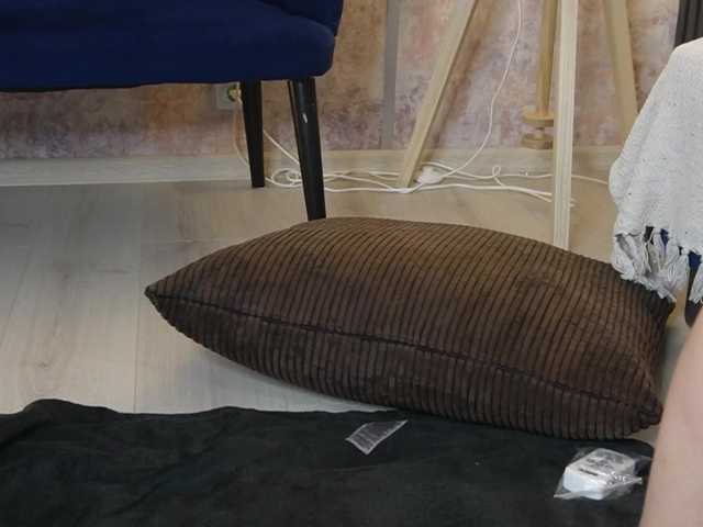 scarlet-eyes's BongaCams show and profile