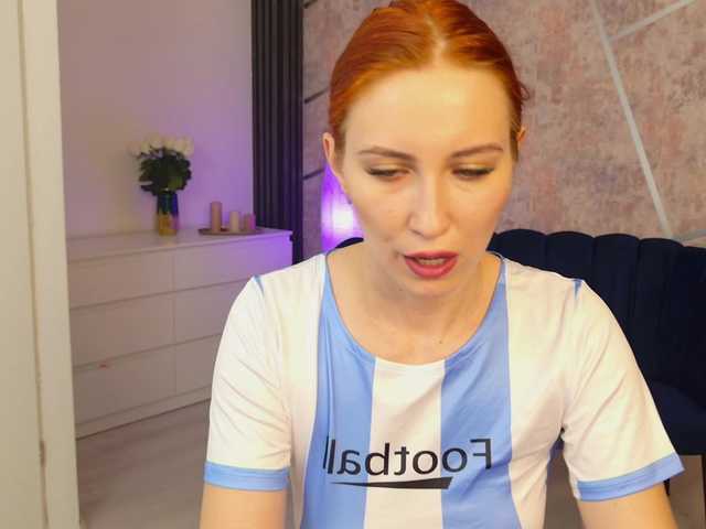 scarlet-eyes's BongaCams show and profile