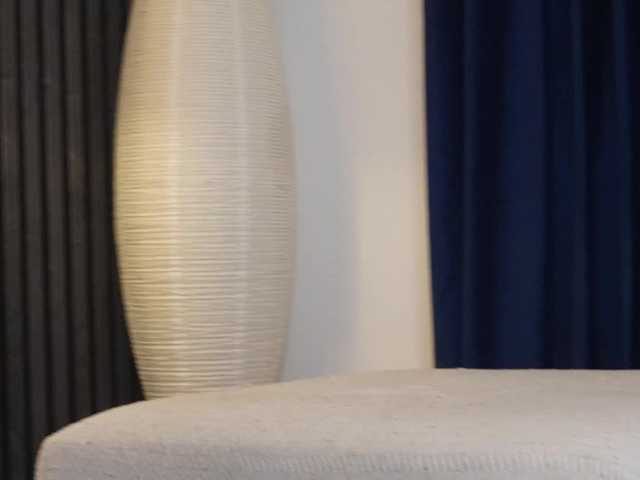 scarlet-eyes's BongaCams show and profile