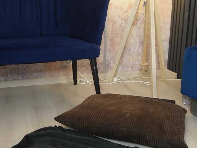 scarlet-eyes's BongaCams show and profile