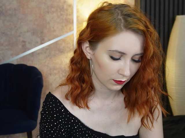 scarlet-eyes's BongaCams show and profile