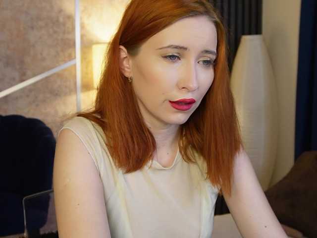 scarlet-eyes's BongaCams show and profile