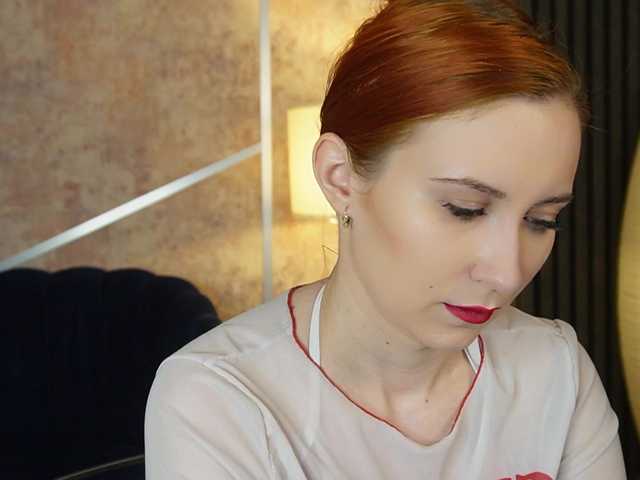 scarlet-eyes's BongaCams show and profile