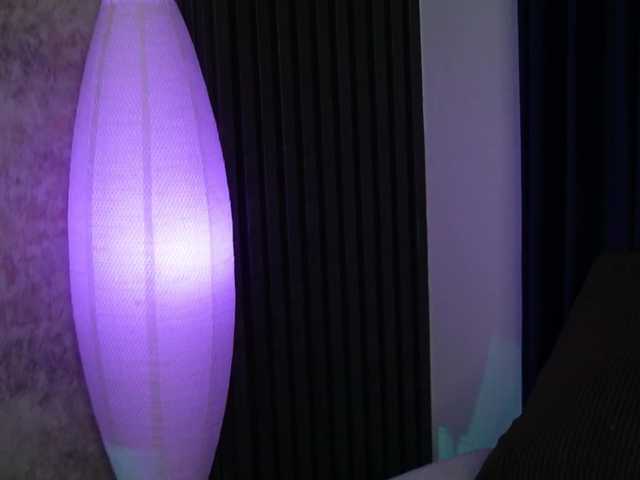 scarlet-eyes's BongaCams show and profile