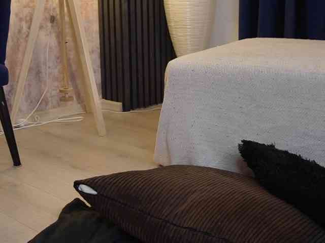 scarlet-eyes scarlet-eyes