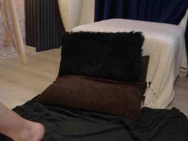 scarlet-eyes scarlet-eyes