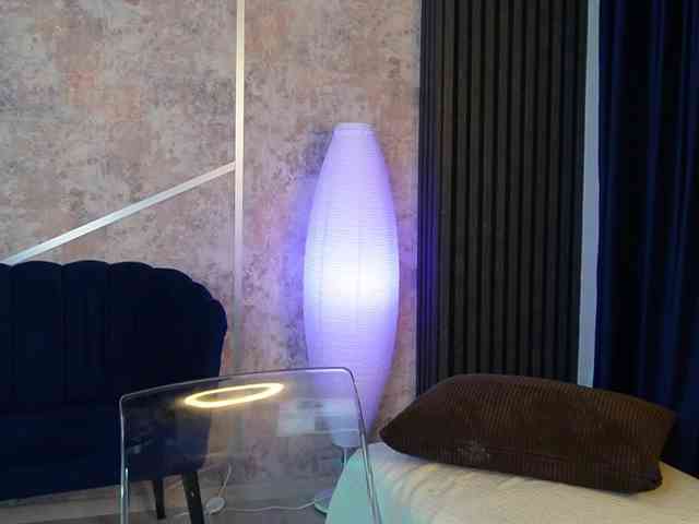 scarlet-eyes scarlet-eyes