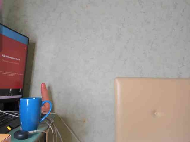 LouellaPalys webcam