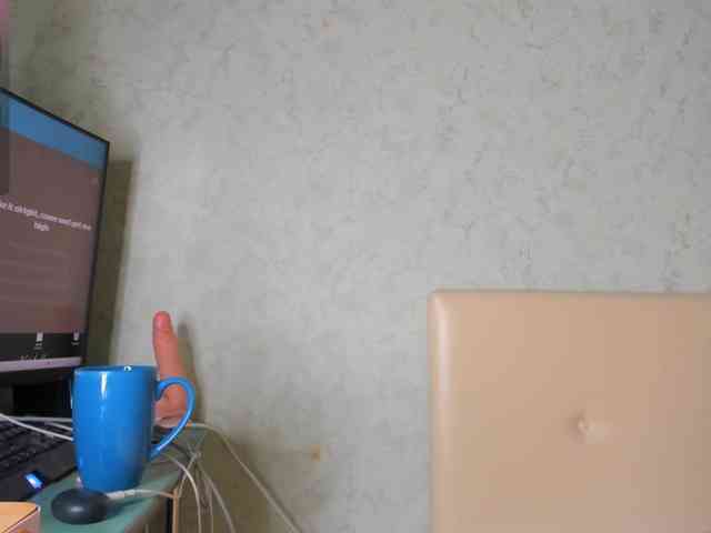 LouellaPalys webcam