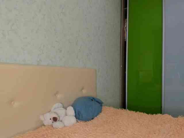 LouellaPalys webcam