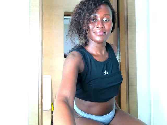 ebonyskinny webcam