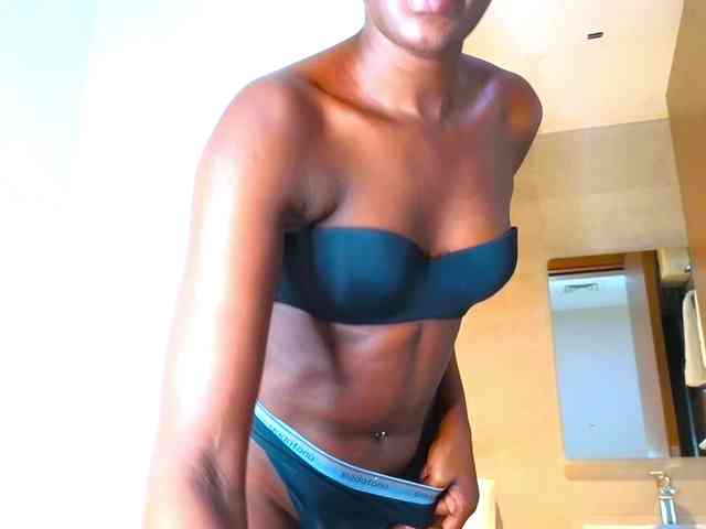 ebonyskinny webcam