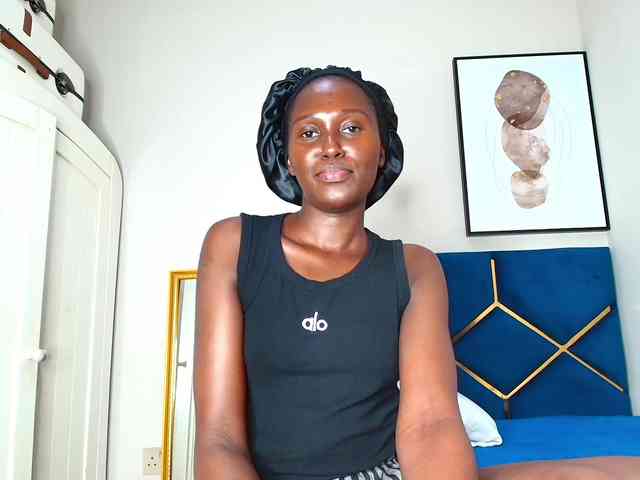 ebonyskinny webcam