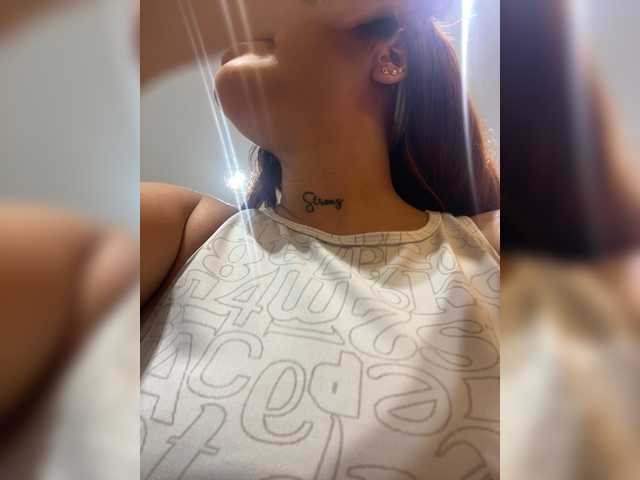 AliceHills's BongaCams show and profile