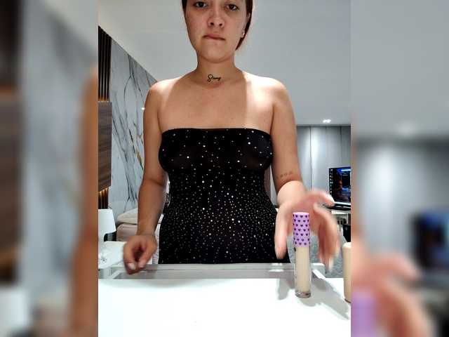 AliceHills's BongaCams show and profile