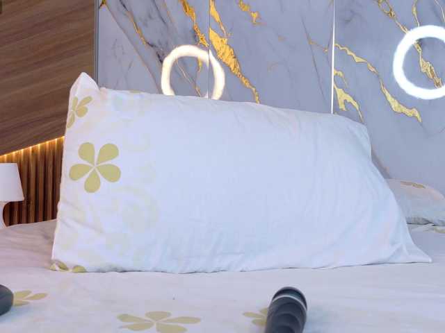 AliceHills's BongaCams show and profile